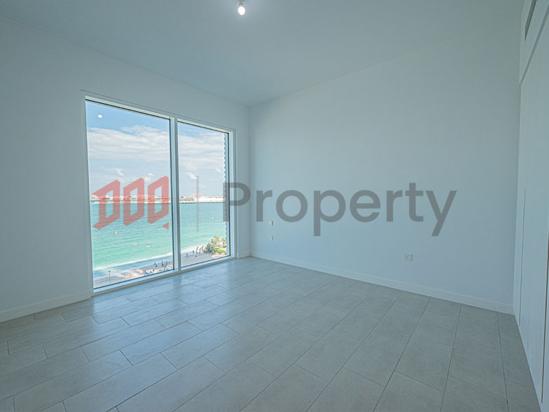 Full Sea Views | Vacant | Private Beach Access